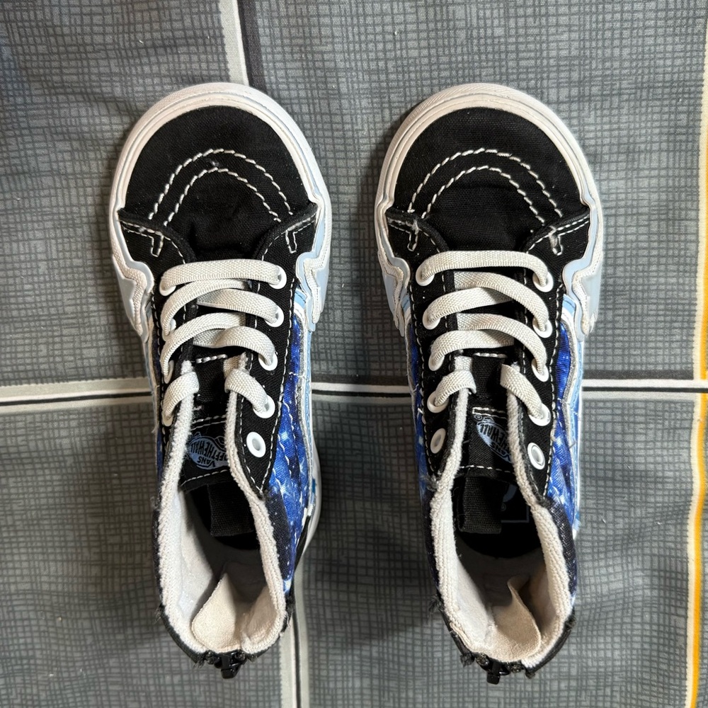 👠Kids Vans “Off the Wall” High-Top Sneakers Black/Blue with Stars L/New Size 9